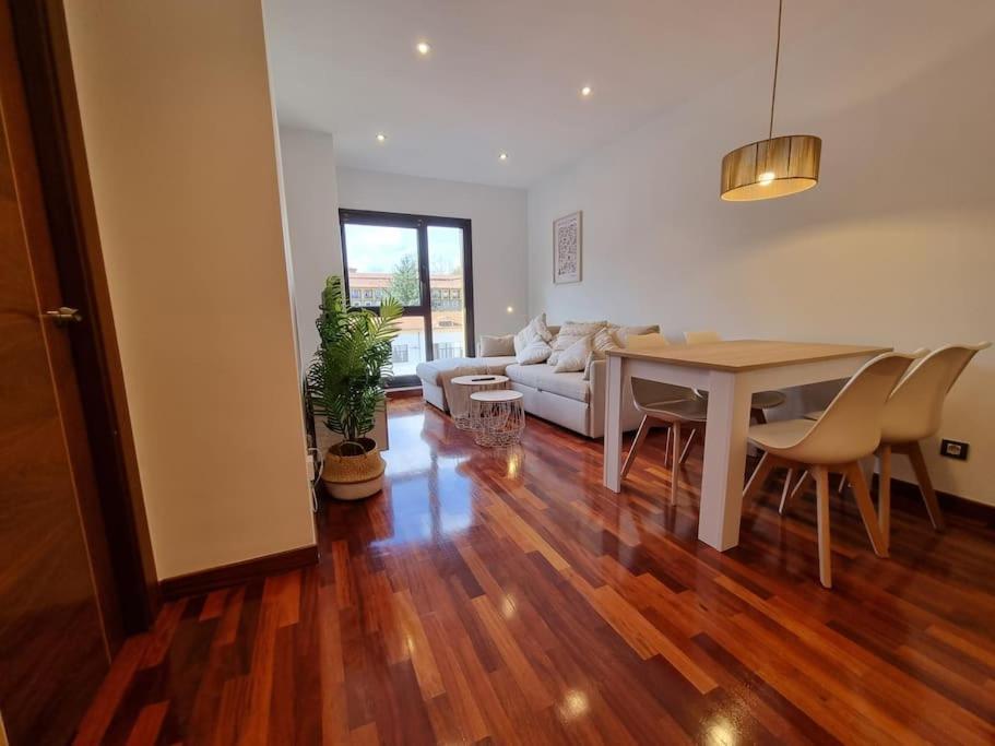 604B - Apartamento Con Garaje Oviedo Kültér fotó